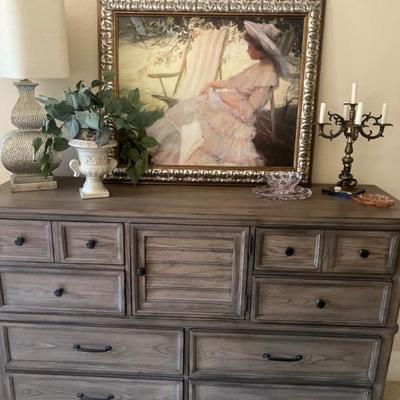 Sale Photo Thumbnail #41: Havertys dresser 