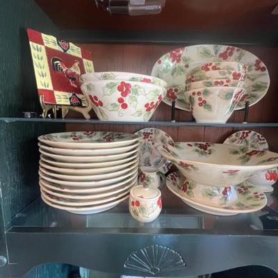 Sale Photo Thumbnail #66: Christmas dishes 