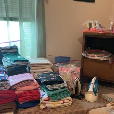 Sale Photo Thumbnail #25: Fabric and crafting supplies