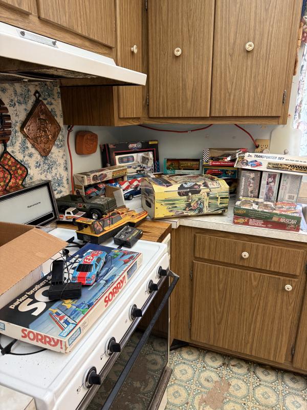 Sale Photo Thumbnail #48