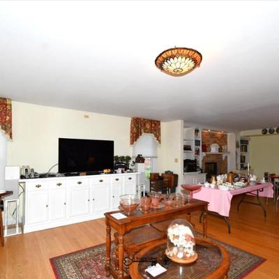 0037 family room