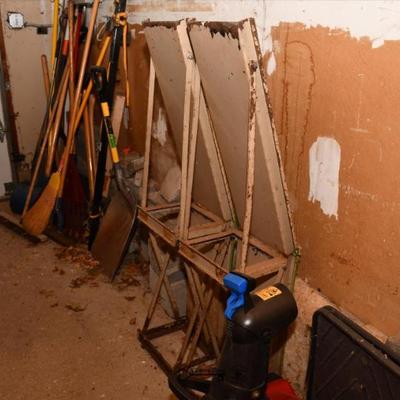 1401 garage