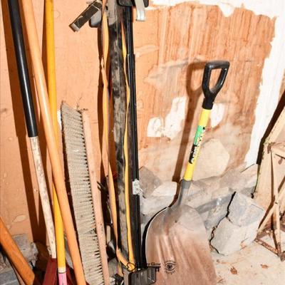 1404 garage