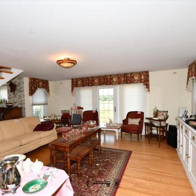 0035 family room