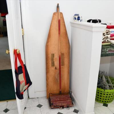 1046 laundry room