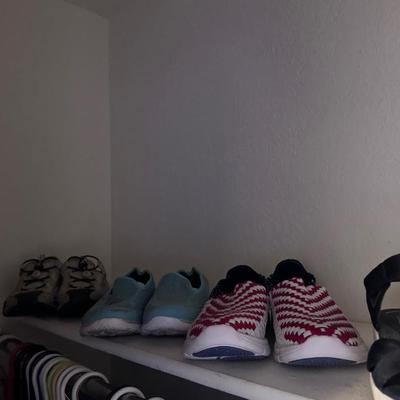 Sale Photo Thumbnail #560