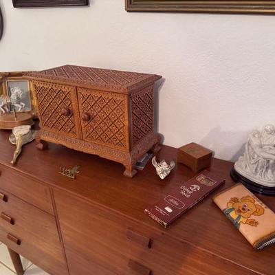 Sale Photo Thumbnail #523