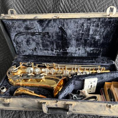 Vito Alto Saxophone With Case And Neck strap