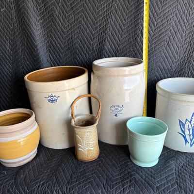 Vintage #4 Crown Crock, Vintage Lovefield Pottery Dallas, Texas, decorative pottery and planters