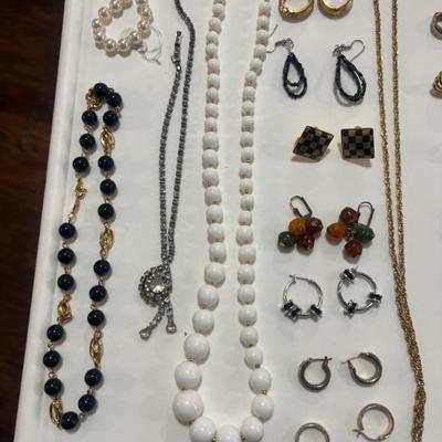 Sale Photo Thumbnail #105