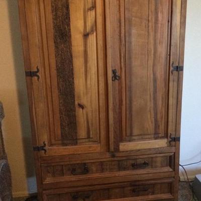 TV Cabinet With Drawers