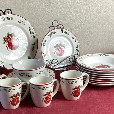 Traditions Holiday Celebration Porcelain Dish Set By Christopher Radko