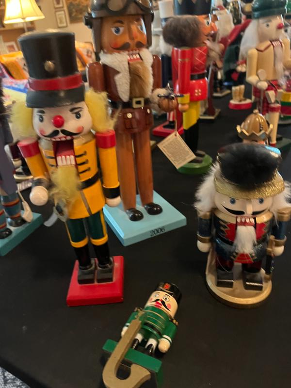 Sale Photo Thumbnail #300