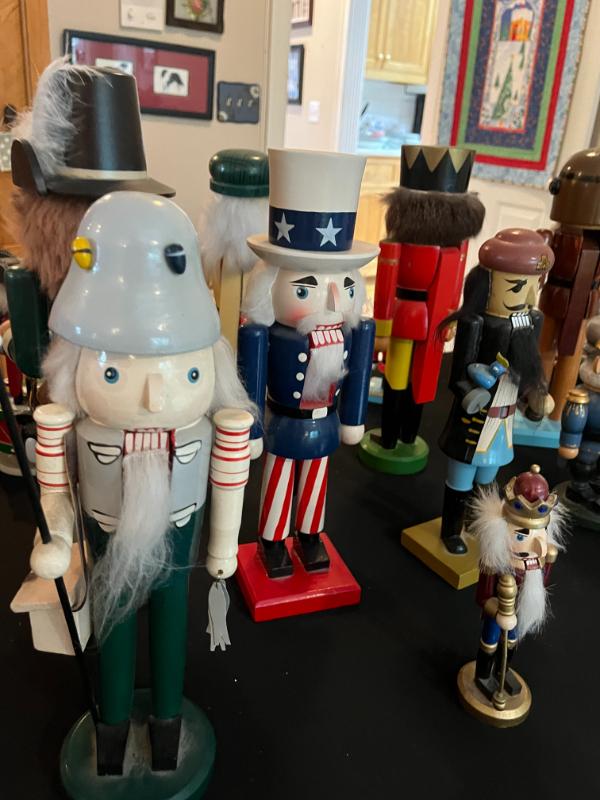 Sale Photo Thumbnail #297