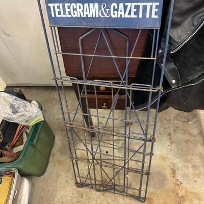 Newspaper rack 
