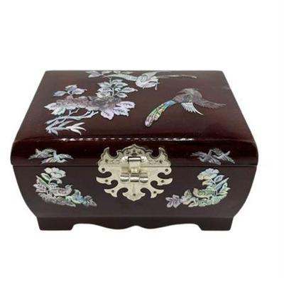 Lot 008 
Asian Lacquer and Mother of Pearl Jewelry Box