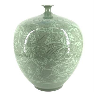 Lot 001   
Korean Celadon Signed Vessel