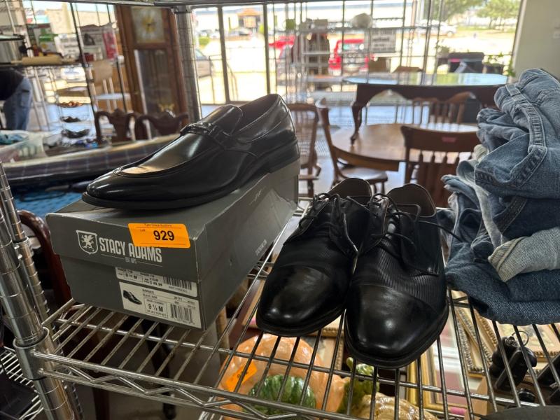 Sale Photo Thumbnail #384