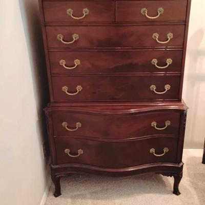 Vintage Mahogany Chest Of Drawers 