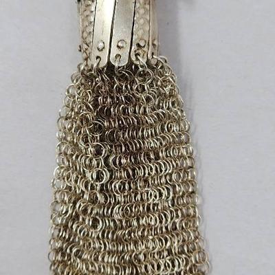 Antique/Victorian Silver Mesh Purse w/ Dog Finial, Concertina Opening