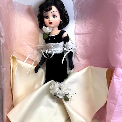 Black And White Ball 350/500 Cissy #28430 By Madame Alexander 