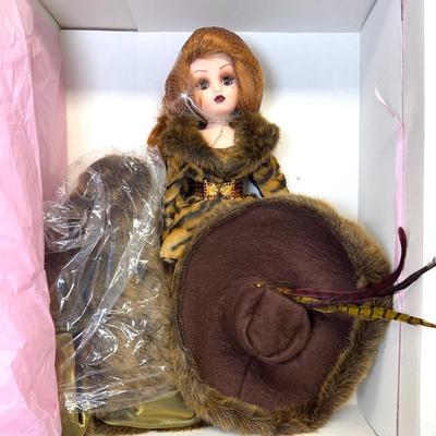 Cissy Milan 359/1500 #22320 By Madame Alexander 