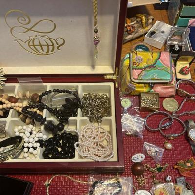 Sale Photo Thumbnail #112