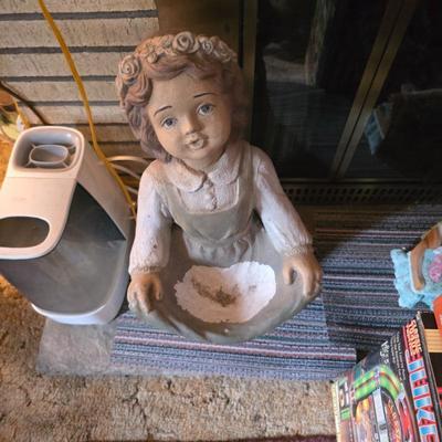Sale Photo Thumbnail #179: Cement figures