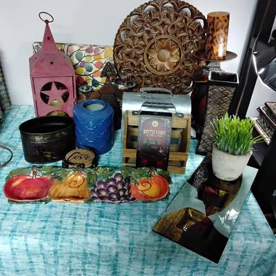 Lot Of Contemporary Decor 