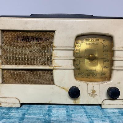 Vintage 1940s Art Deco Radio