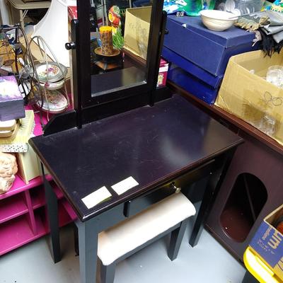 Small vanity