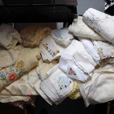 Lot of linens