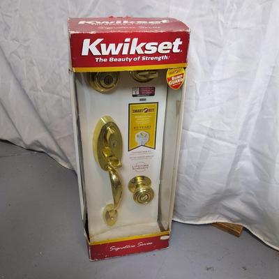 Brand new Kwikset Entry Door Lock Handle