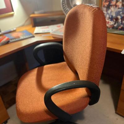 Sale Photo Thumbnail #176: Office chair