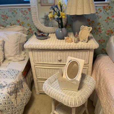Sale Photo Thumbnail #125: White Wicker