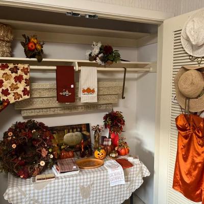 Sale Photo Thumbnail #114: Thanksgiving Decor