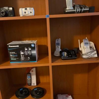 Sale Photo Thumbnail #174: Phones