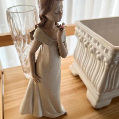 Sale Photo Thumbnail #103: Lladro