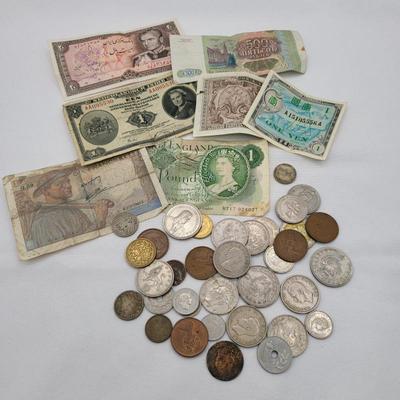Foreign Coinage & Banknotes