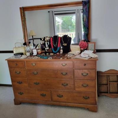 Sale Photo Thumbnail #22