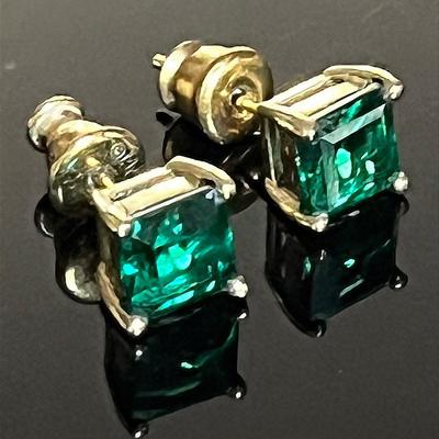 10K Yellow Gold Green Stone Stud Earrings