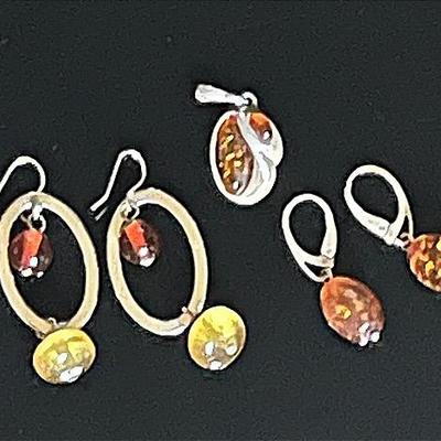.925 Sterling Silver Genuine Amber Pendant with Two Pairs Amber Drop Earrings