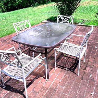 Vintage Mill Reef Club Aluminum Chairs With Glass Top Metal Table 