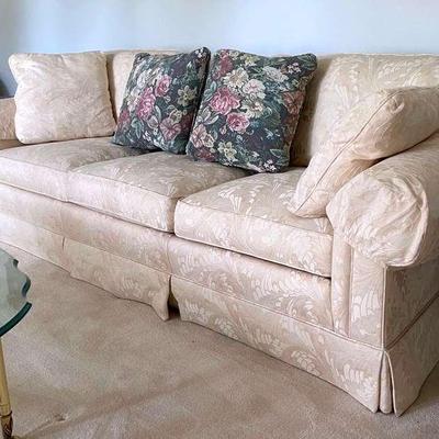 Leugers Furniture Pennsylvania House Upholstered Sofa 