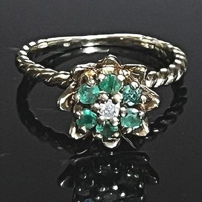 14K Yellow Gold 6 Emerald Diamond Ring