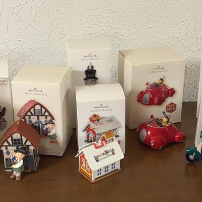 10 Piece Assortment Of Keepsake Hallmark Ornaments With Boxes