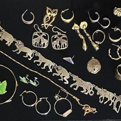 Goldtone Jewelry with Wild Bryde African Animal Demiparure 
