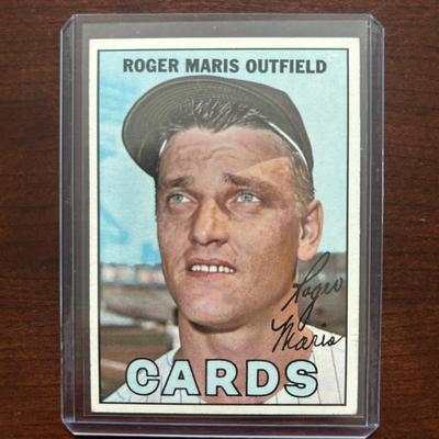 1967 Topps Baseball Card. Roger Maris #45