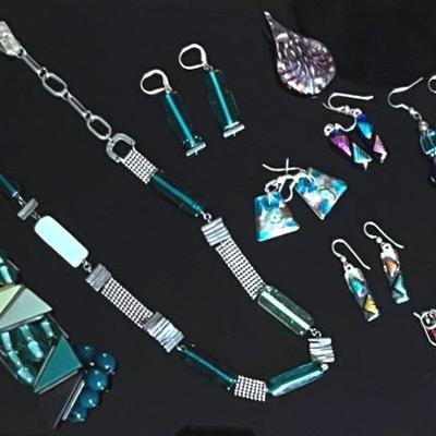 Artisan Glass Jewelry 