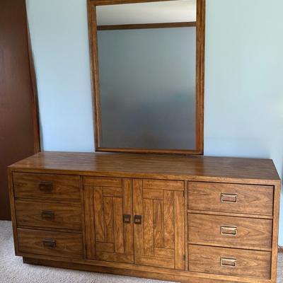 Drexel Woodbriar MCM Oak Dresser with Mirror